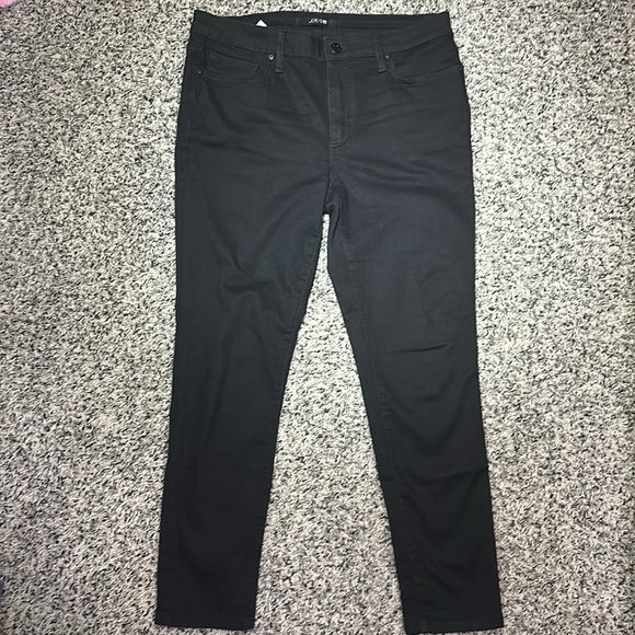 Men’s Joe’s black jeans. In great condition, size 31 W, and a bit short. - Picture 2 of 6